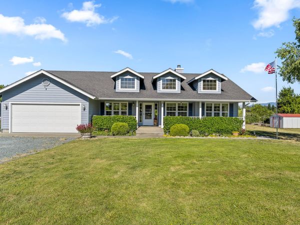 846 Schroeder Lane, Grants Pass, OR 97527