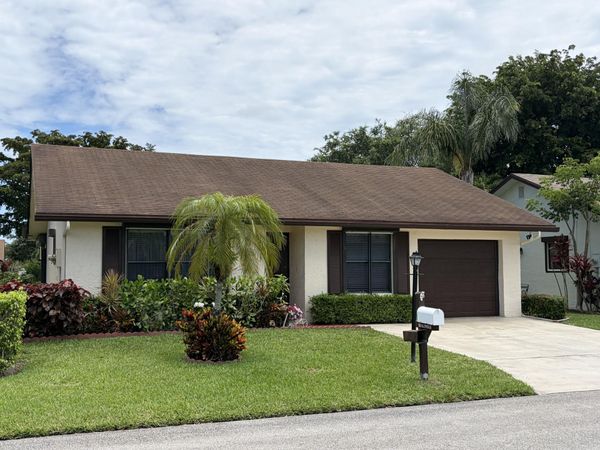 6285 Tall Cypress Circle, Greenacres, FL 33463