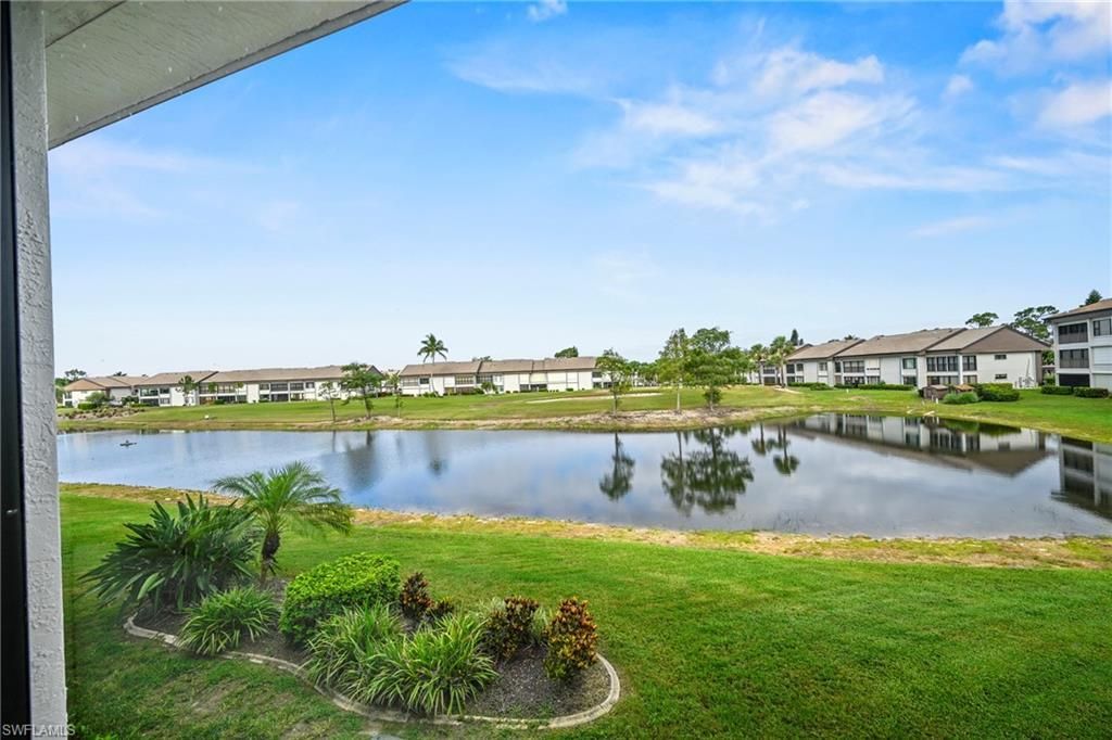 5830 Trailwinds Dr, Unit 824, Fort Myers, FL 33907 Photo