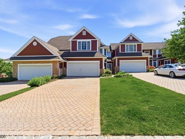 34 Turnberry Ln, Hardyston, NJ 07419