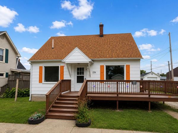 206 S 3rd Street, Kentland, IN 47951