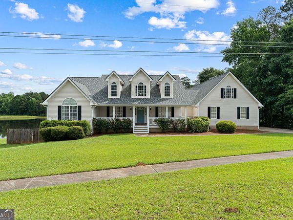 370 Twin Lakes Drive, Gray, GA 31032