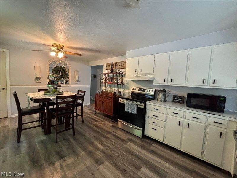 6601 Mapleton Street SE, East Canton, OH 44730 Photo 2
