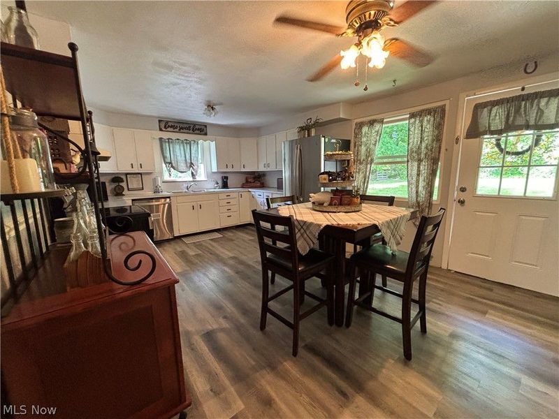 6601 Mapleton Street SE, East Canton, OH 44730 Photo 6