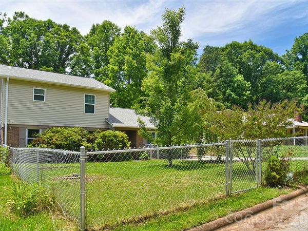 115 Wicklow Drive , Asheville, NC 28806