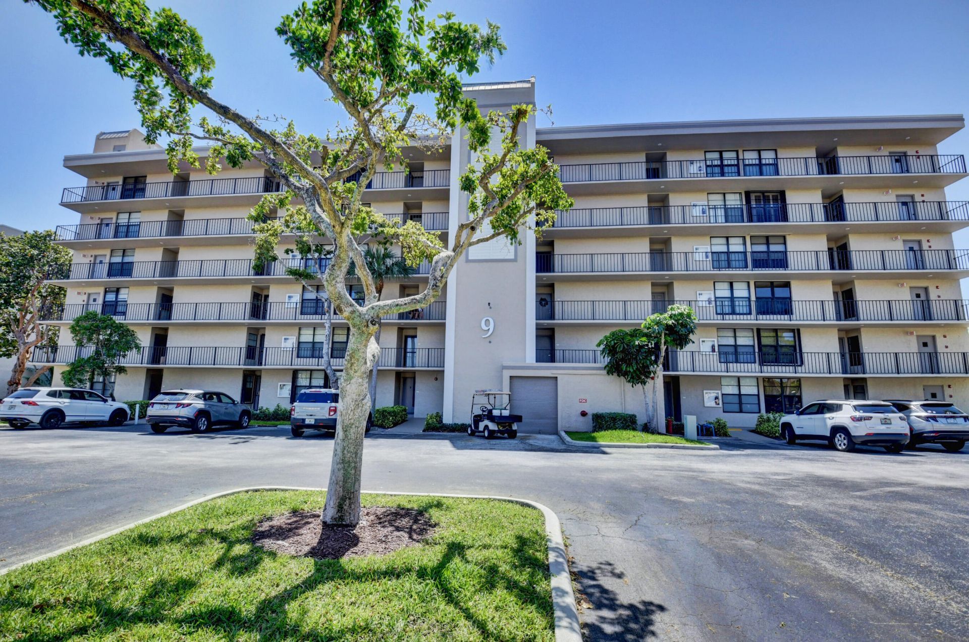 9 Royal Palm Way, Unit 403, Boca Raton, FL 33432 Photo