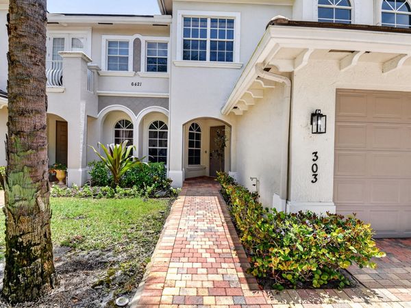 6421 Bella Circle, Unit 303, Boynton Beach, FL 33437