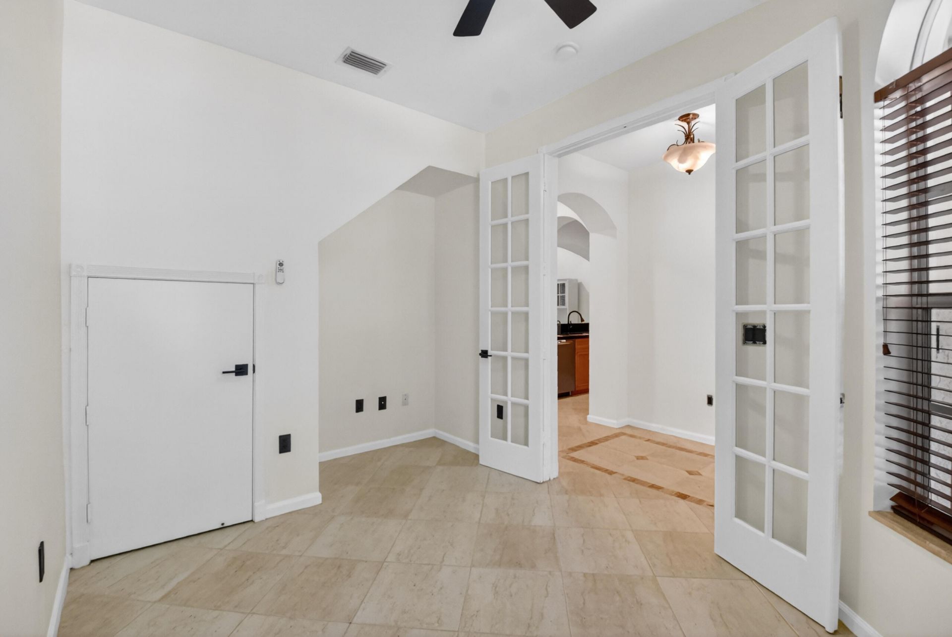 6421 Bella Circle, Unit 303, Boynton Beach, FL 33437 Photo