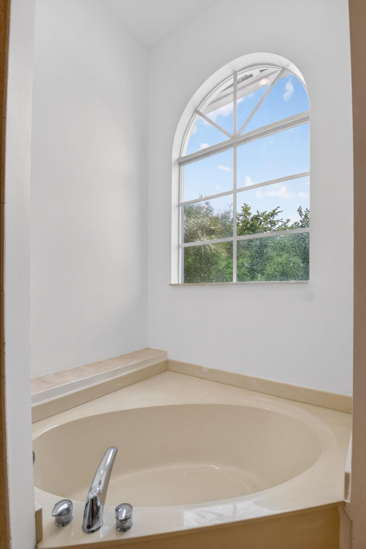 6421 Bella Circle, Unit 303, Boynton Beach, FL 33437 Photo