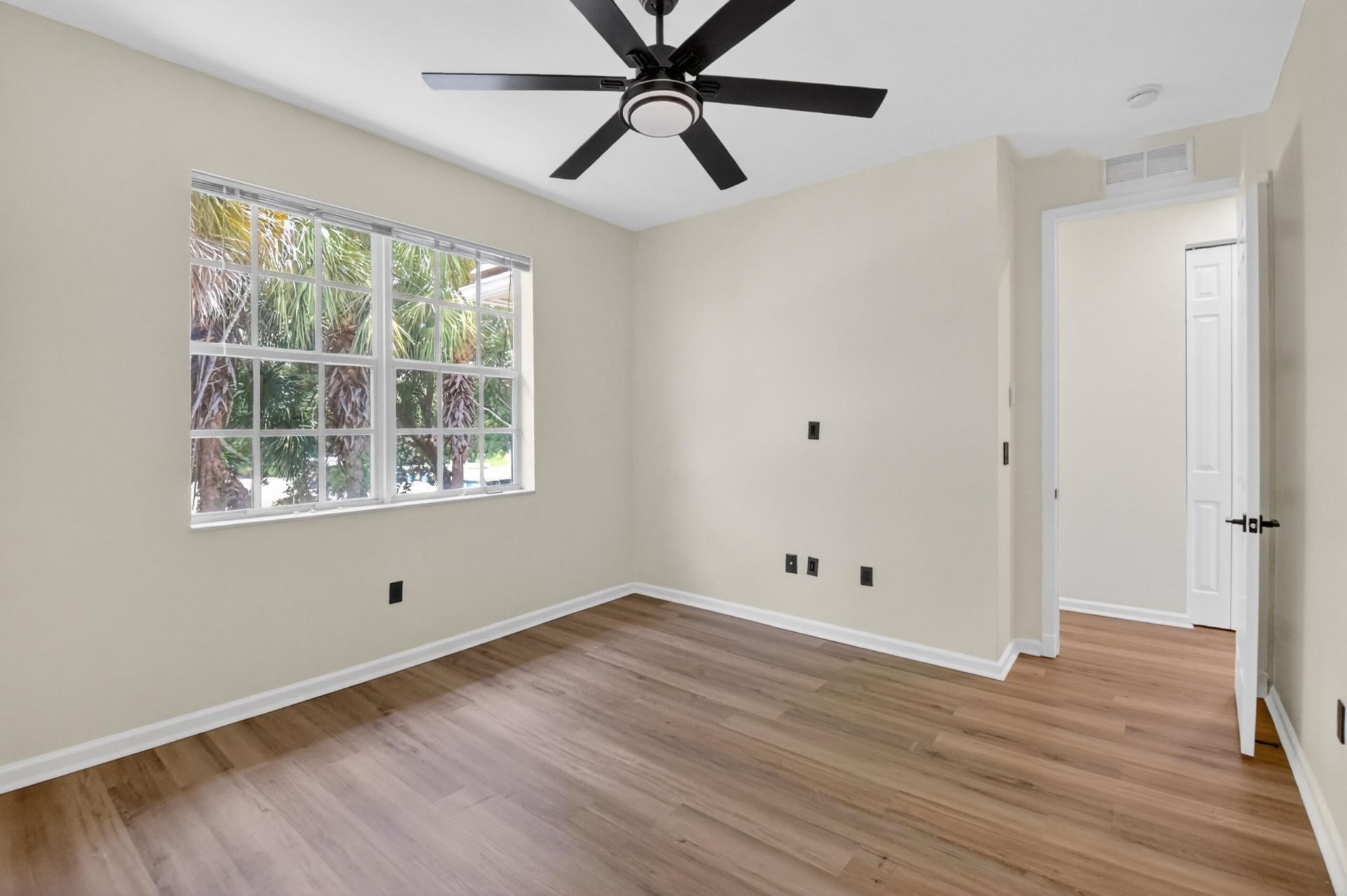 6421 Bella Circle, Unit 303, Boynton Beach, FL 33437 Photo