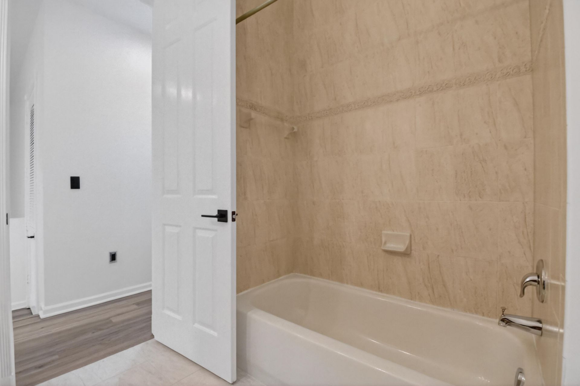 6421 Bella Circle, Unit 303, Boynton Beach, FL 33437 Photo