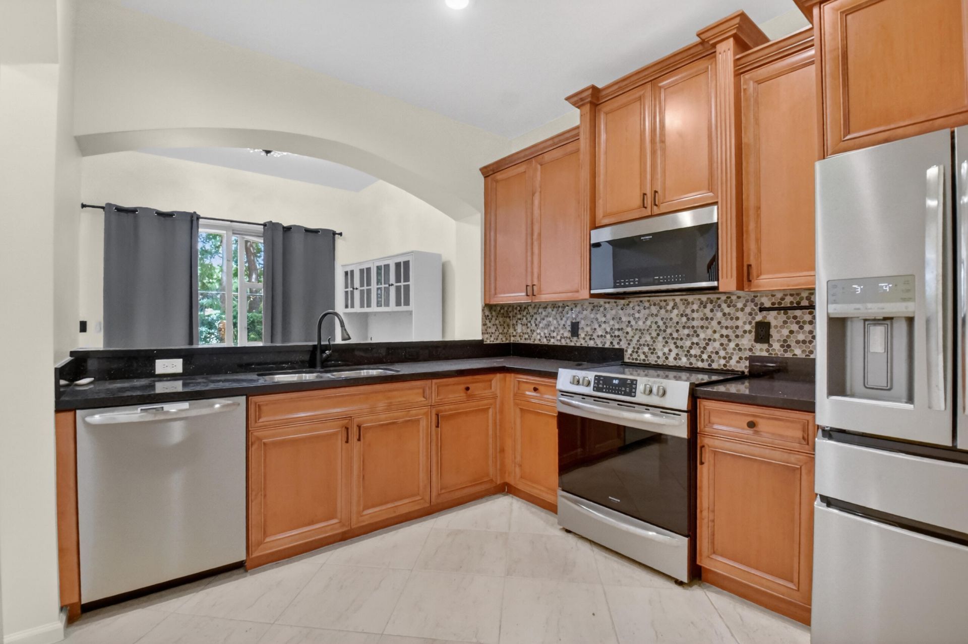 6421 Bella Circle, Unit 303, Boynton Beach, FL 33437 Photo