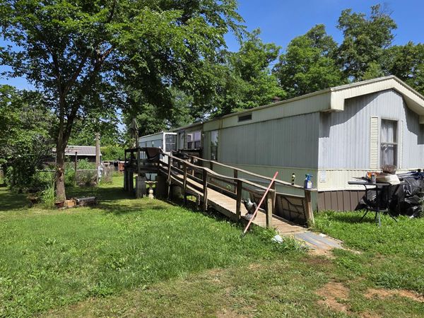 16686 Spruce Drive , Neosho, MO 64850