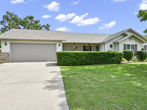185 Blue Spruce Drive, Hollister, MO 65672
