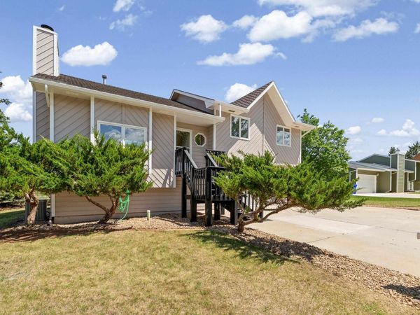 3704 MEADOWBROOK DR, Rapid City, SD 57702