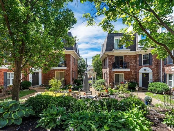 115 E Bodley Avenue, Unit A3, Kirkwood, MO 63122