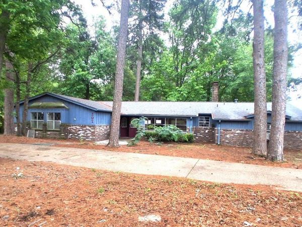 207 Wildwood Drive , Texarkana, TX 75501