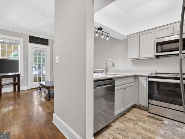 2855 Peachtree Road NE, Unit 109, Atlanta, GA 30305
