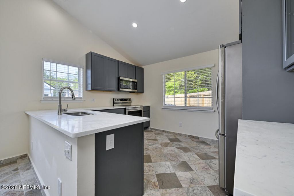 7728 Lynchburg Court W, Jacksonville, FL 32277 Photo