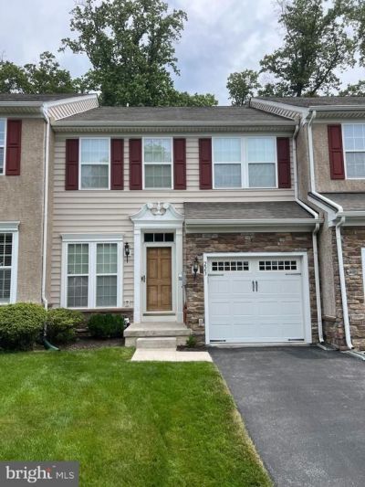 223 TALL TREES CIRCLE , DOWNINGTOWN, PA 19335