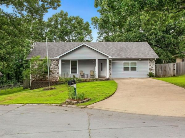 96 Creekwood Drive, Jacksonville, AR 72076