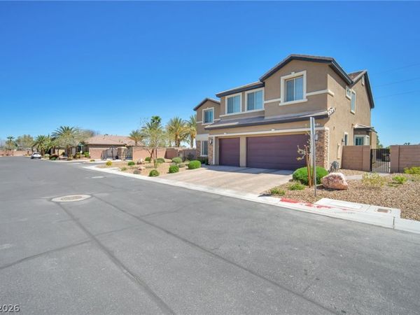 7270 El Malpais Street , Las Vegas, NV 89118