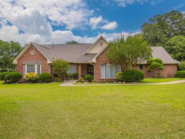 550 CREEK Road , Lorena, TX 76655