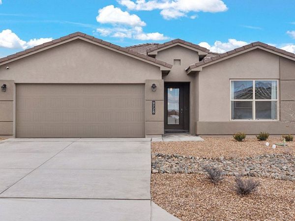 3314 Los Feliz , Santa Fe, NM 87507