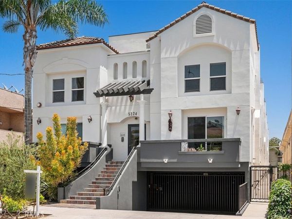 5224 Corteen Pl., Unit 1, Valley Village, CA 91607