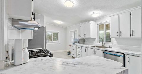 5901 Newbrook Cir #117, Riverbank, CA 95367 Photo