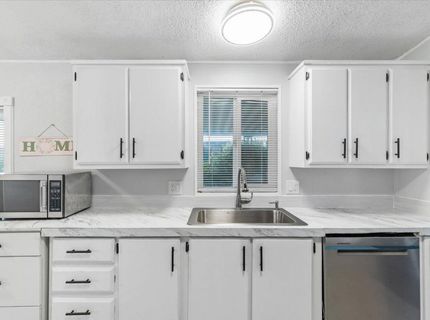 5901 Newbrook Cir #117, Riverbank, CA 95367 Photo