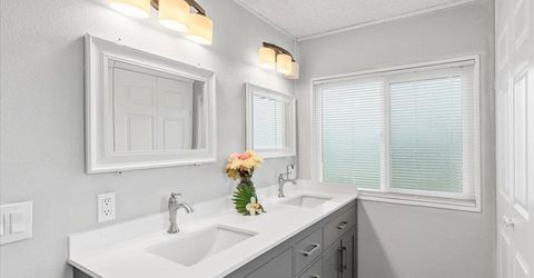 5901 Newbrook Cir #117, Riverbank, CA 95367 Photo