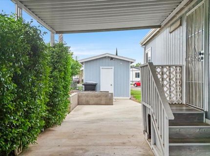 5901 Newbrook Cir #117, Riverbank, CA 95367 Photo