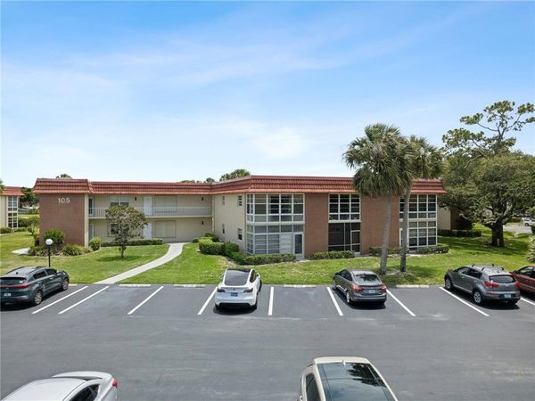 105 Spring Lake Court , Unit 203, Vero Beach, FL 32962