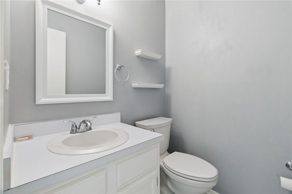 105 Spring Lake Court , Unit 203, Vero Beach, FL 32962 Photo