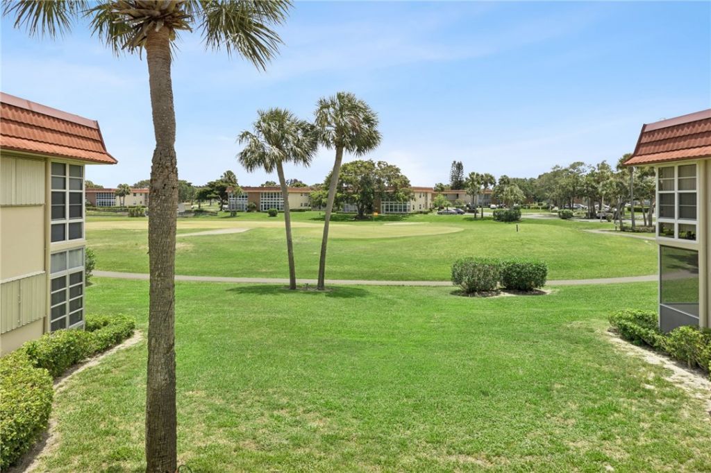105 Spring Lake Court , Unit 203, Vero Beach, FL 32962 Photo
