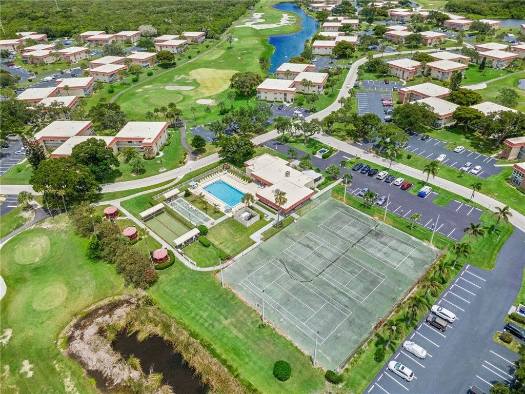 105 Spring Lake Court , Unit 203, Vero Beach, FL 32962 Photo