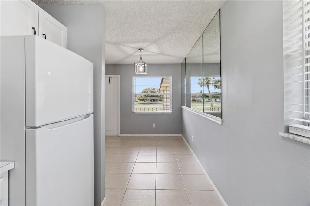 105 Spring Lake Court , Unit 203, Vero Beach, FL 32962 Photo