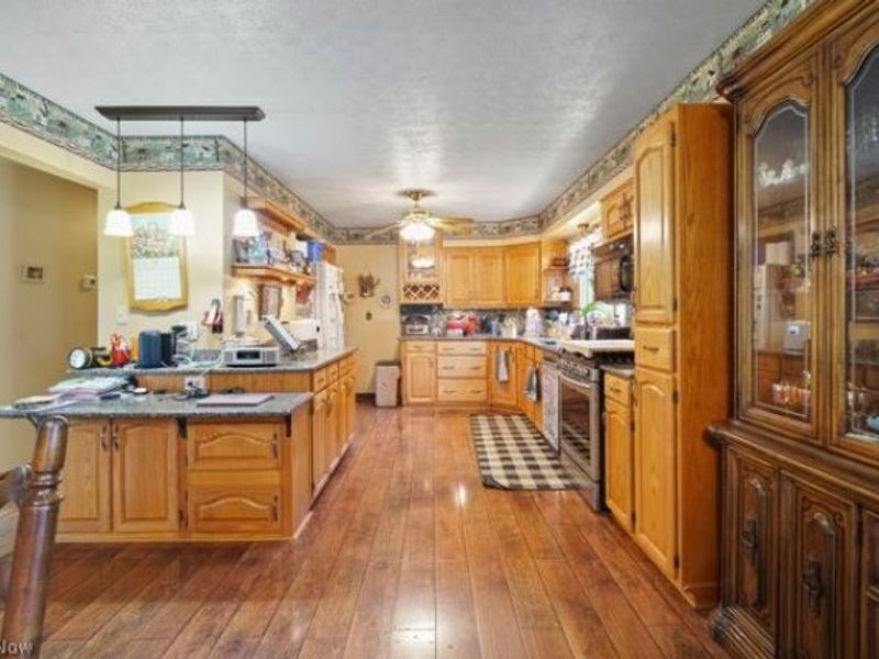 5030 Warren Sharon Road, Vienna, OH 44473 Photo 10