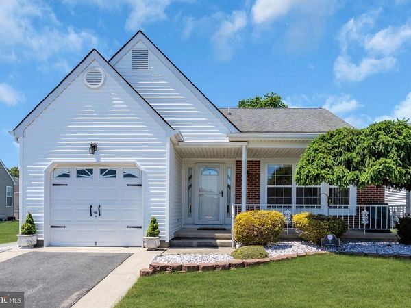 5 VIENNA DRIVE , TOMS RIVER, NJ 08757