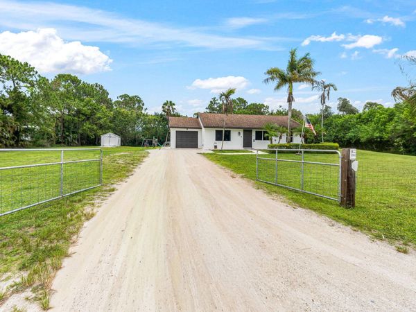 13785 62nd Court N, West Palm Beach, FL 33412