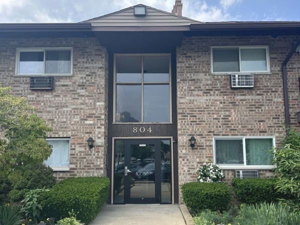 804 E Old Willow Road , Unit 108, Prospect Heights, IL 60070
