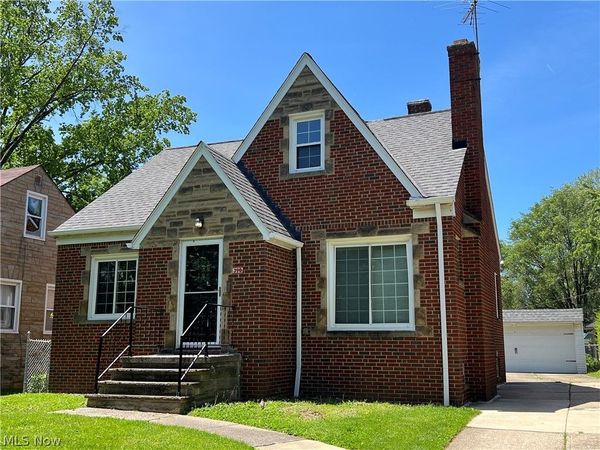 390 E 210th Street , Euclid, OH 44123
