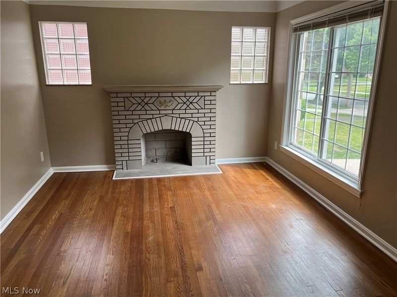 390 E 210th Street, Euclid, OH 44123 Photo 3