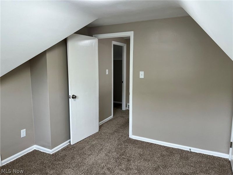 390 E 210th Street, Euclid, OH 44123 Photo 31