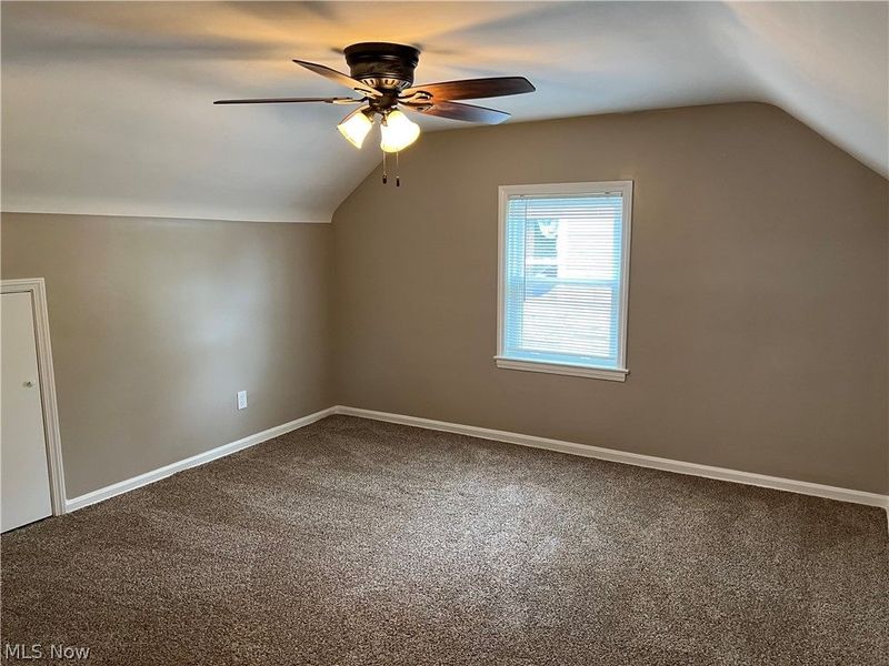 390 E 210th Street, Euclid, OH 44123 Photo 33