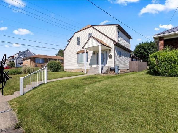 3741 Woodlawn Way , Weirton, WV 26062
