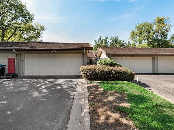 5814 Meadow Wood Lane, Fort Worth, TX 76112