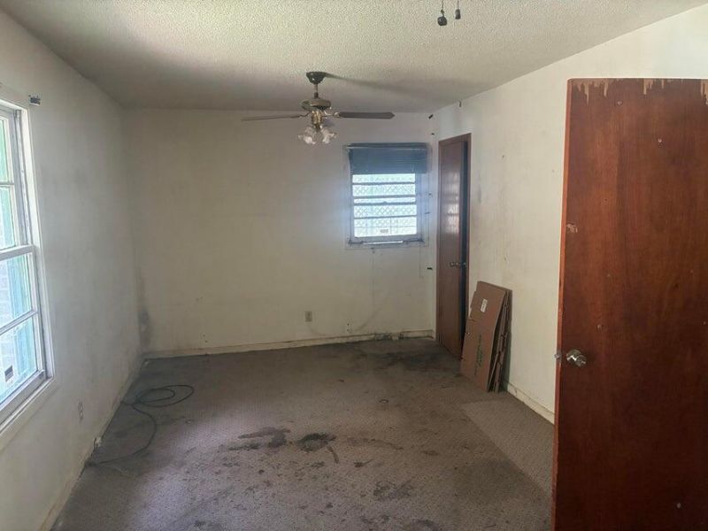 112 Garnet Street Photo 8