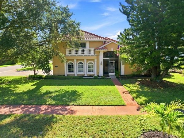 2312 Kings Lake BLVD, NAPLES, FL 34112